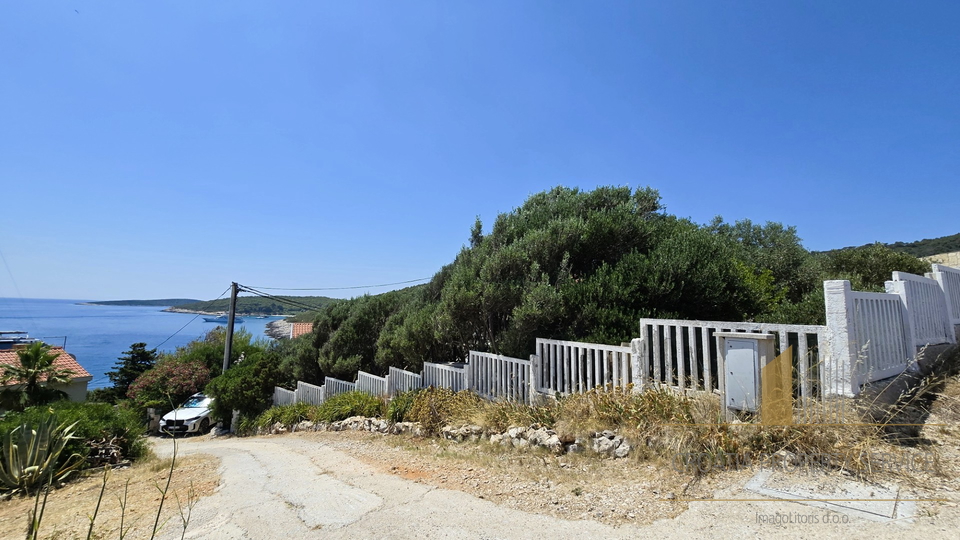 Hiša s prekrasnim pogledom na morje na izvrstni lokaciji – Milna, Vis