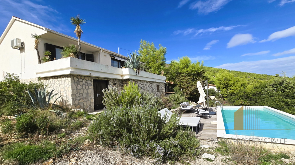 Beautiful house with a swimming pool and open sea view - Vis, Brgujac!
