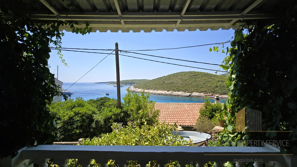 Hiša s prekrasnim pogledom na morje na izvrstni lokaciji – Milna, Vis