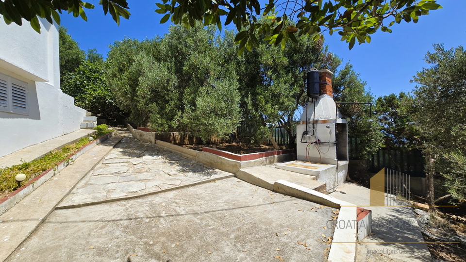 Hiša s prekrasnim pogledom na morje na izvrstni lokaciji – Milna, Vis