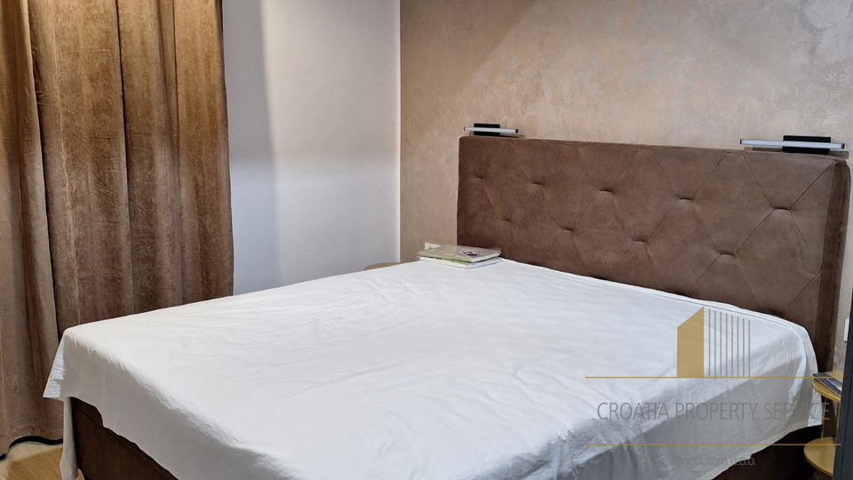 Luksuzna mediteranska vila s pogledom na more – Primošten!