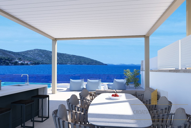 Luxury penthouse with a pool and rooftop terrace, second row to the sea – Grebaštica, Šibenik!