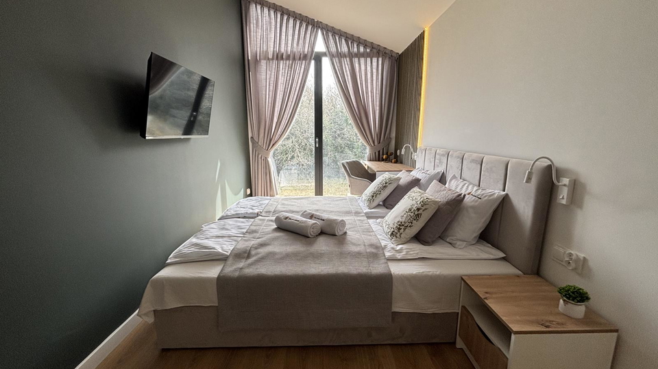 Nova moderna ku&cacute;a u Zatonu&colon; savr&scaron;eni spoj luksuza i prirode&excl;