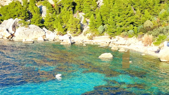 Хвар, Зараће - эксклюзивный строительный участок с разрешением на строительство роскошной виллы!