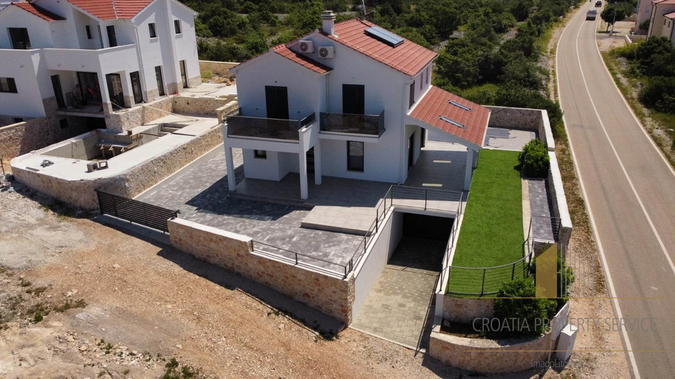 Luksuzna mediteranska vila s pogledom na more – Primošten!