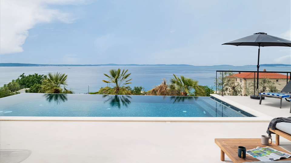 Luxury villa with panoramic sea views near Split&excl;