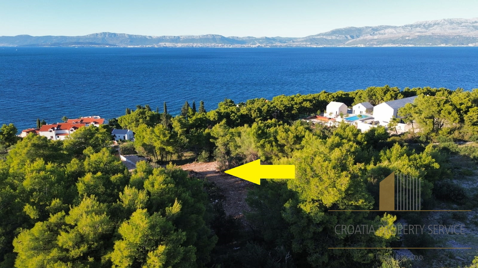 Gradbeno zemljišče 1.357 m2 na privlačni lokaciji – Sutivan, Brač!