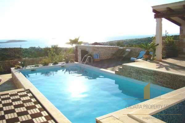 Beautiful villa with a swimming pool and panoramic sea view - Primošten!