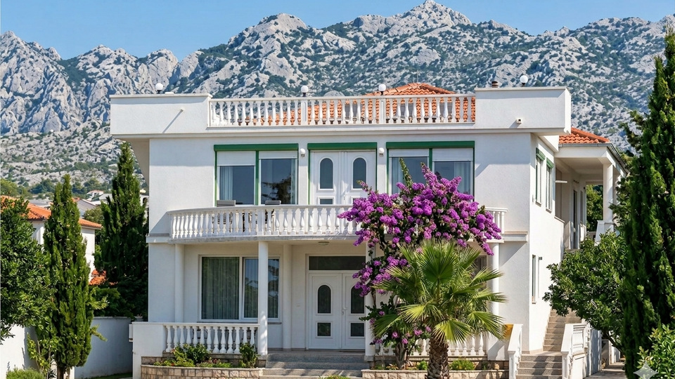Apartmenthaus mit 12 Zimmern&comma; einer Wohnung&comma; Dachterrasse und Meerblick an der Zadarska Riviera&excl;
