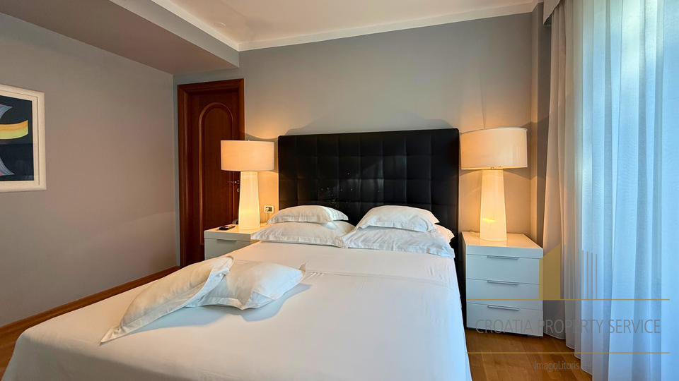 Ekskluzivna ponuda&excl; Stan u luksuznom resortu s 5 zvjezdica&comma; prvi red do mora&excl;