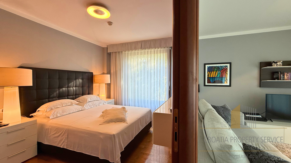 Ekskluzivna ponuda&excl; Stan u luksuznom resortu s 5 zvjezdica&comma; prvi red do mora&excl;