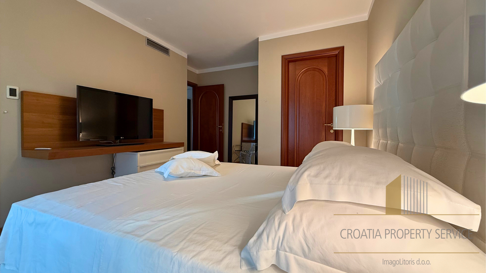 Ekskluzivna ponuda&excl; Stan u luksuznom resortu s 5 zvjezdica&comma; prvi red do mora&excl;