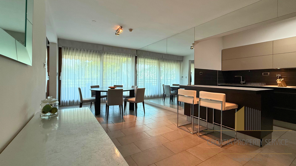 Ekskluzivna ponuda&excl; Stan u luksuznom resortu s 5 zvjezdica&comma; prvi red do mora&excl;