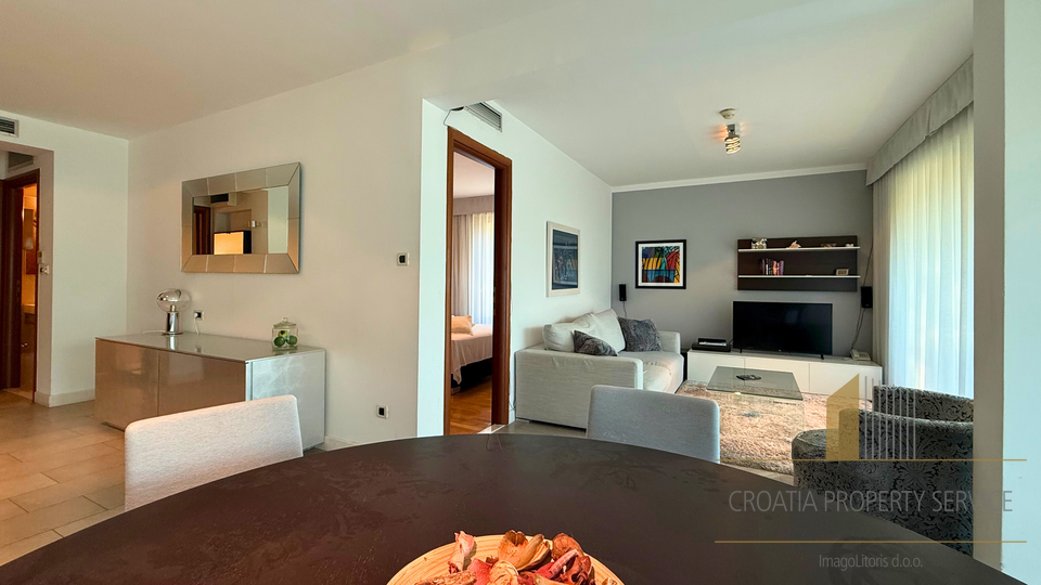 Ekskluzivna ponuda&excl; Stan u luksuznom resortu s 5 zvjezdica&comma; prvi red do mora&excl;