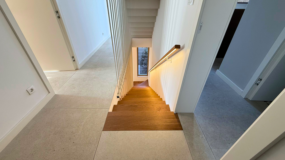 Glamurozna vila s bazenom samo 50m od mora u okolici Rogoznice&excl;