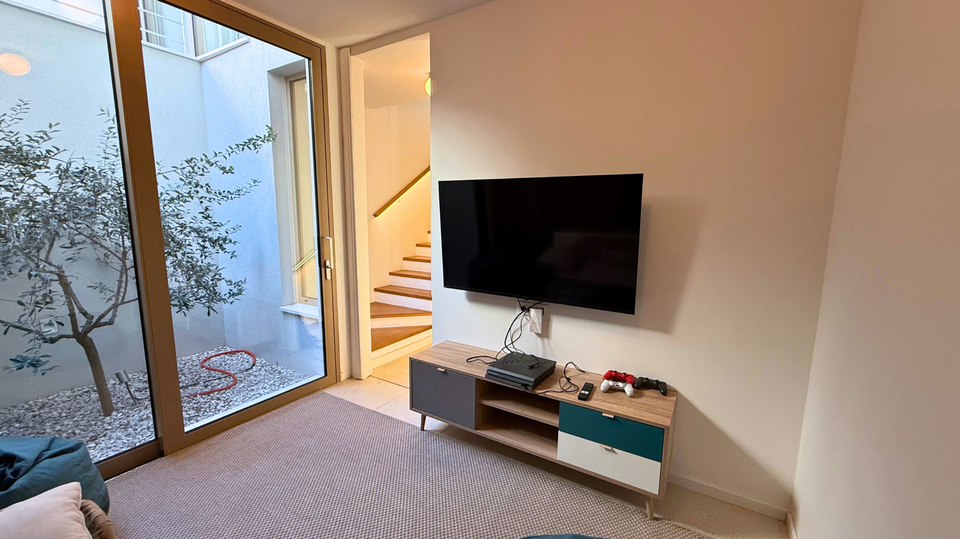 Glamurozna vila s bazenom samo 50m od mora u okolici Rogoznice&excl;