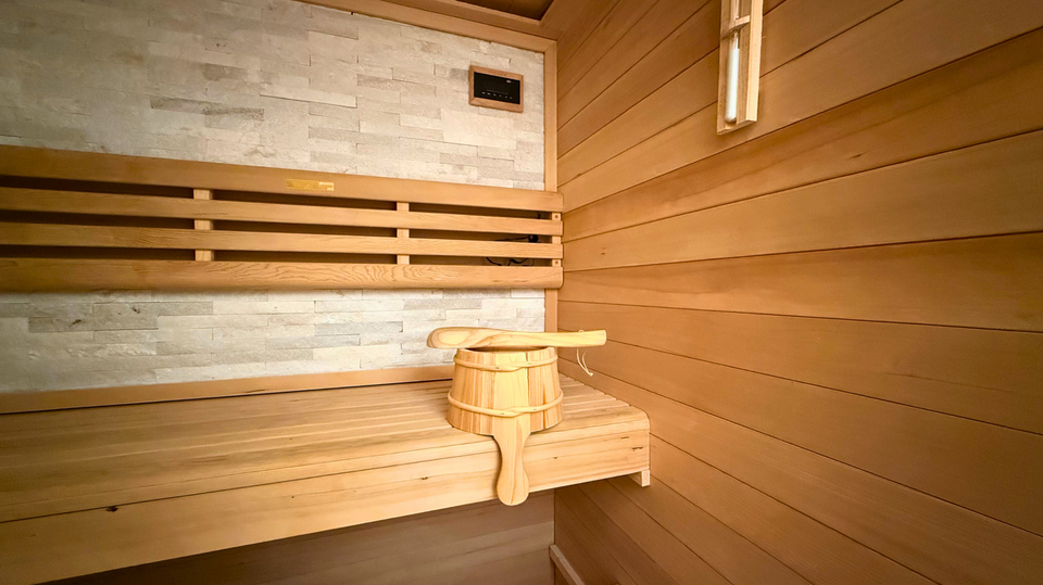 Glamurozna vila s bazenom samo 50m od mora u okolici Rogoznice&excl;