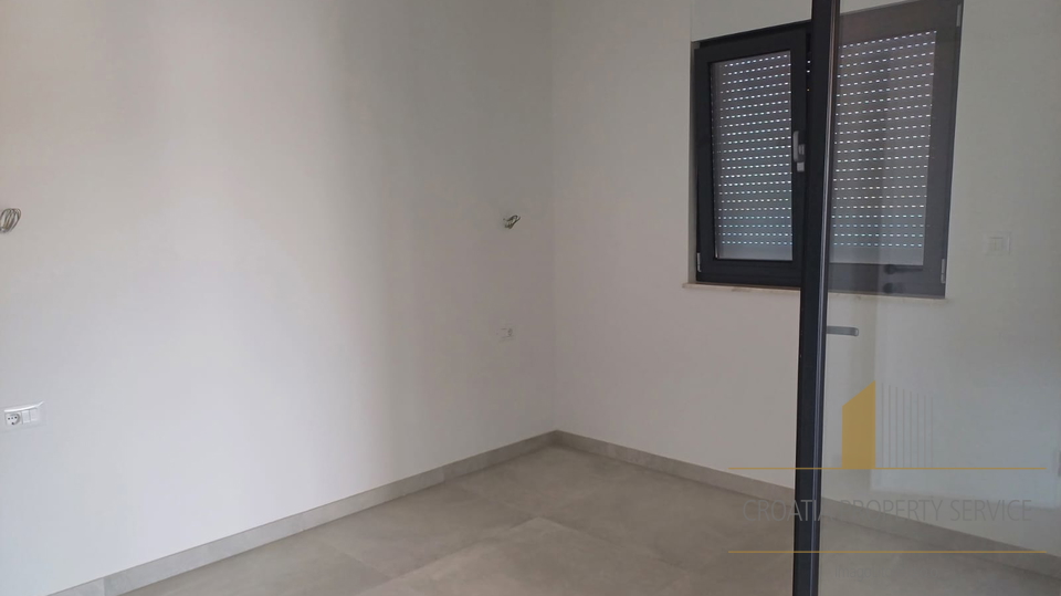Luxury penthouse with a rooftop terrace 240 meters from the beach on the island of Čiovo!
