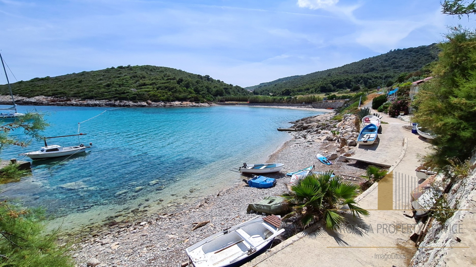 Hiša s prekrasnim pogledom na morje na izvrstni lokaciji – Milna, Vis