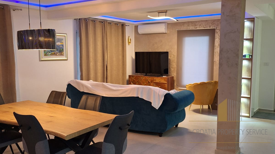 Luksuzna mediteranska vila s pogledom na more – Primošten!