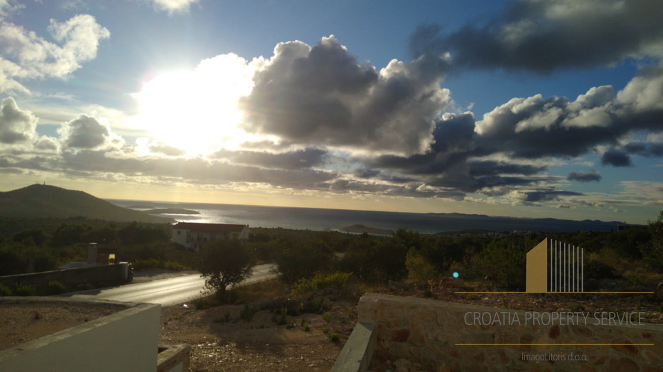 Luksuzna mediteranska vila s pogledom na more – Primošten!