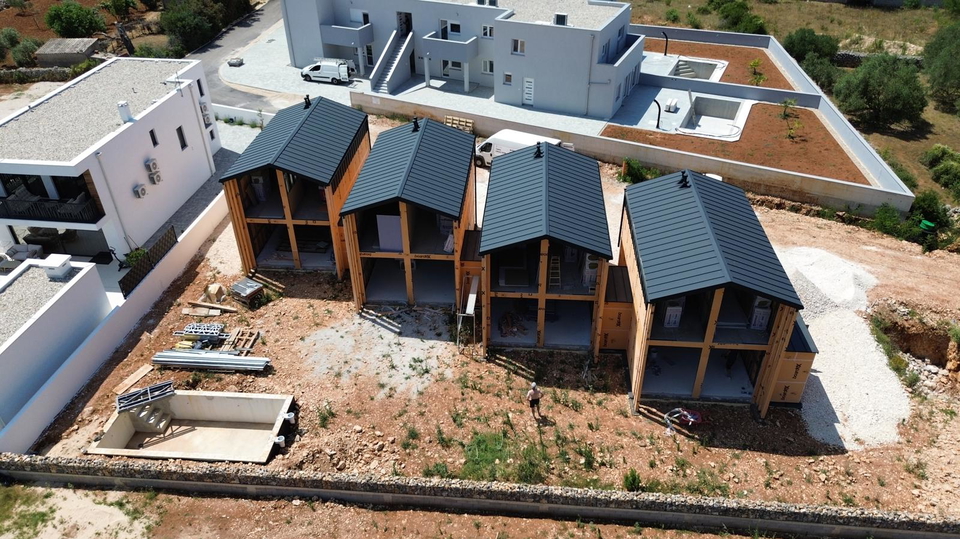 Nova moderna ku&cacute;a u Zatonu&colon; savr&scaron;eni spoj luksuza i prirode&excl;