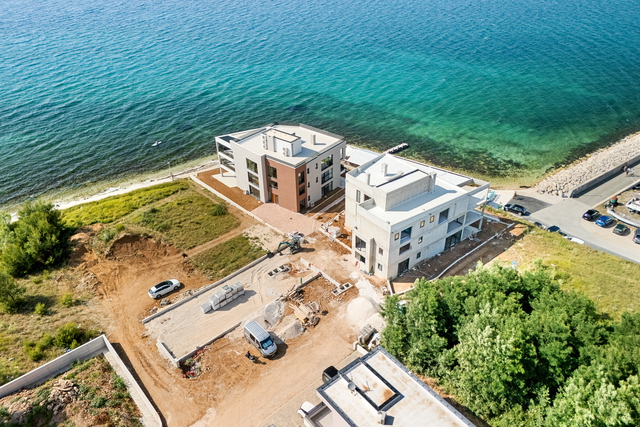 Luxury two-bedroom apartment first row to the beach – Privlaka!