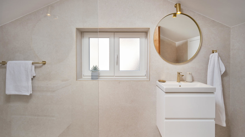 Einzigartiges luxuri&ouml;ses Haus in erster Meereslinie im Herzen von Ka&scaron;tel Novi&excl;