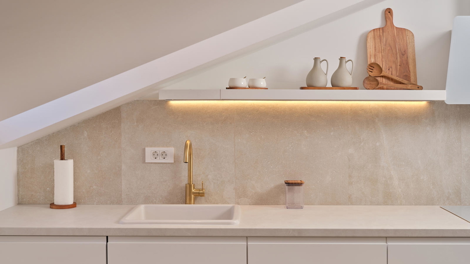 Einzigartiges luxuri&ouml;ses Haus in erster Meereslinie im Herzen von Ka&scaron;tel Novi&excl;