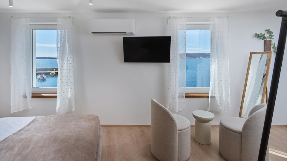 Einzigartiges luxuri&ouml;ses Haus in erster Meereslinie im Herzen von Ka&scaron;tel Novi&excl;