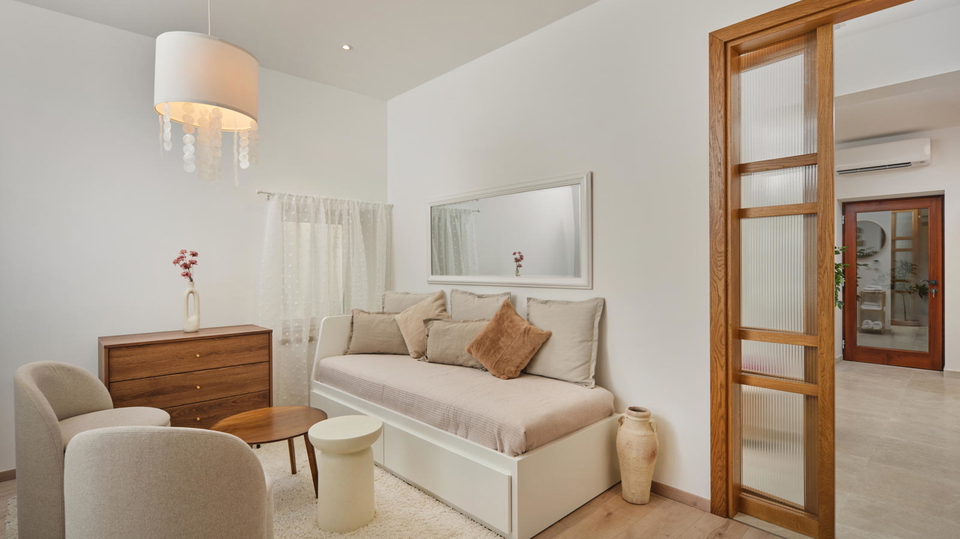 Einzigartiges luxuri&ouml;ses Haus in erster Meereslinie im Herzen von Ka&scaron;tel Novi&excl;