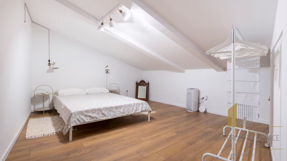 Wunderschöne Zweizimmerwohnung + Studio-Apartment im Herzen von Split!