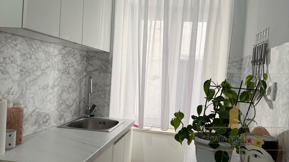 Wunderschöne Zweizimmerwohnung + Studio-Apartment im Herzen von Split!