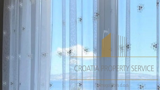 Beautiful three-room duplex apartment with a sea view – Šolta, Stomorska!