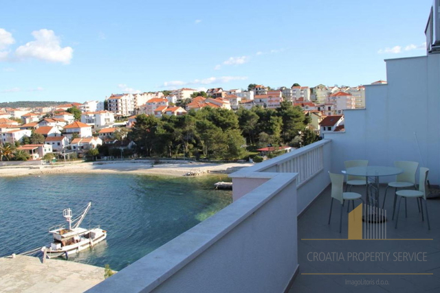 Appartamento bilocale in posizione esclusiva vicino alla spiaggia - Okrug Gornji, Čiovo!