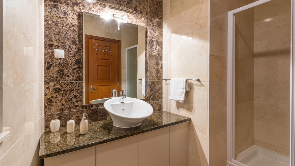 Elegant apartment in Milna on the island of Bra&ccaron;&comma; only 300 m from the sea&excl;