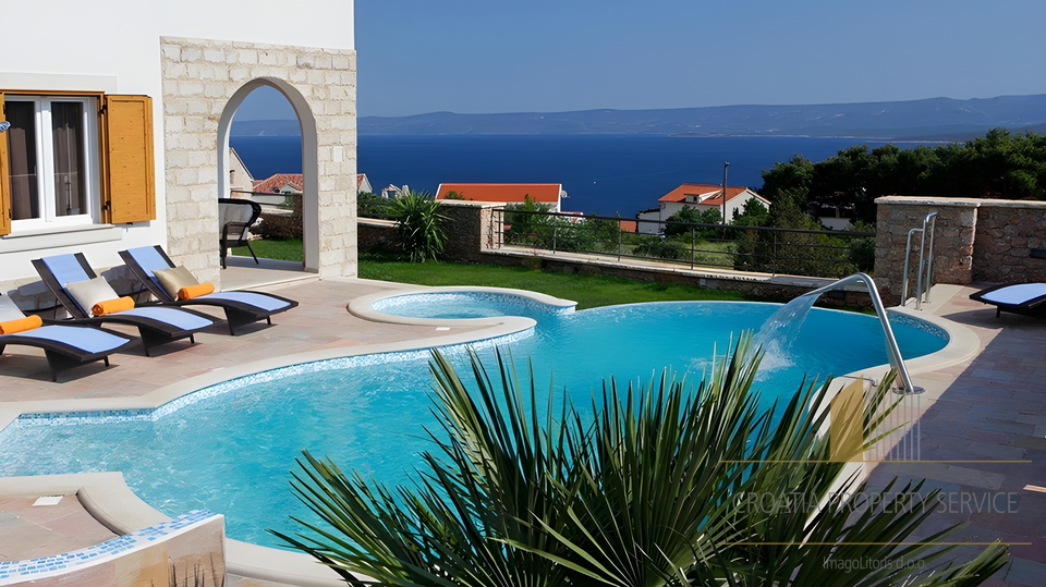 Luxusvilla mit Panoramablick auf das Meer auf der Insel Brač!