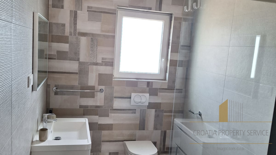 Luksuzna mediteranska vila s pogledom na more – Primošten!