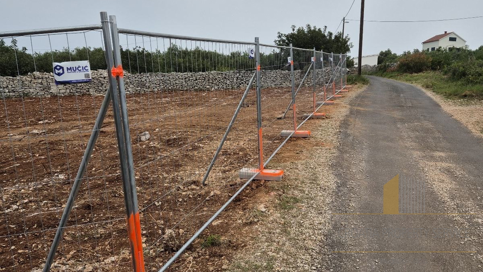 Investment opportunity on Šolta: Building plot with sea view, Nečujam!