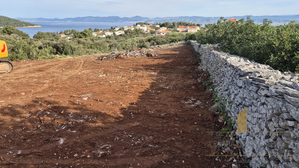 Investment opportunity on Šolta: Building plot with sea view, Nečujam!