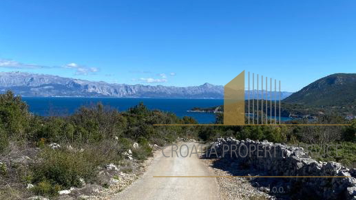 Exceptional building land by the sea in Hvar – Ideal for tourist development!