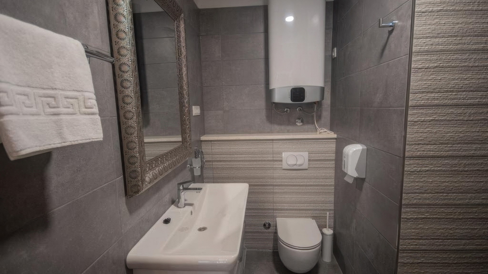 Luksuzni buti&ccaron;ni hotel v centru Splita&excl;