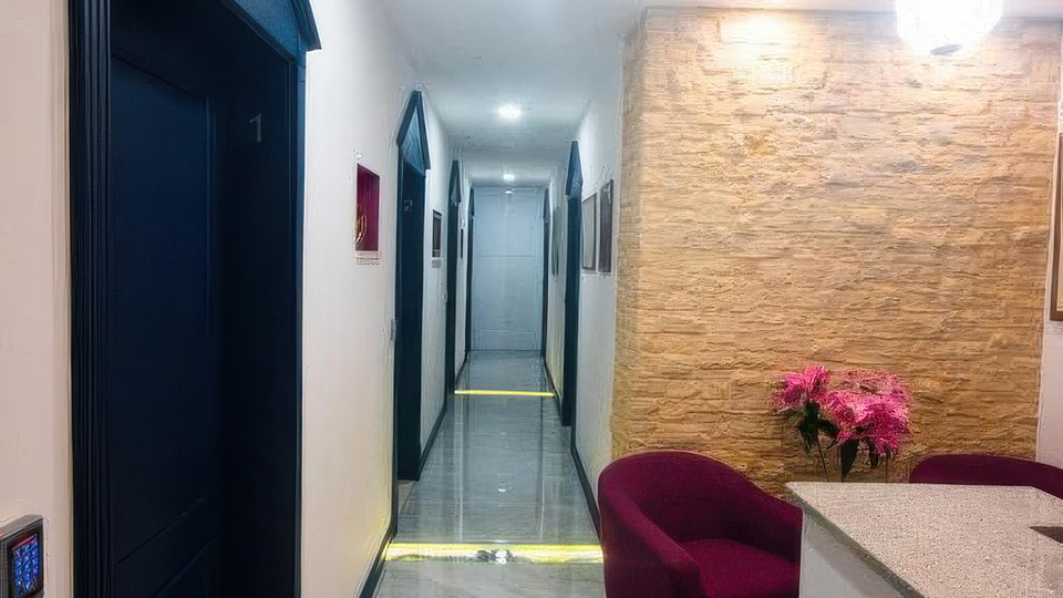 Luksuzni buti&ccaron;ni hotel v centru Splita&excl;