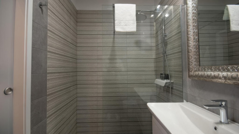 Luksuzni buti&ccaron;ni hotel v centru Splita&excl;