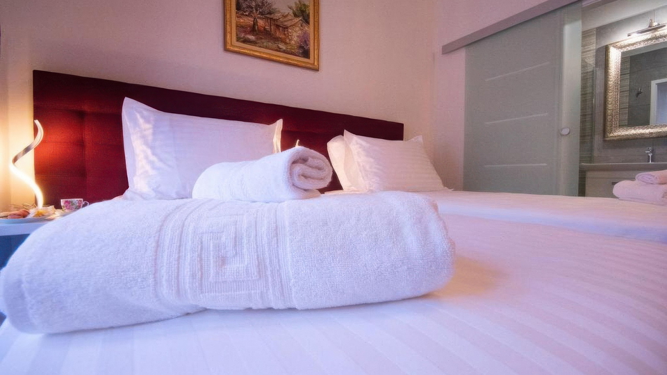 Luksuzni buti&ccaron;ni hotel v centru Splita&excl;