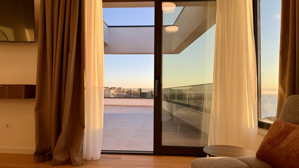 Luxusvilla mit wundersch&ouml;nem Meerblick in der N&auml;he von Rogoznica&excl;