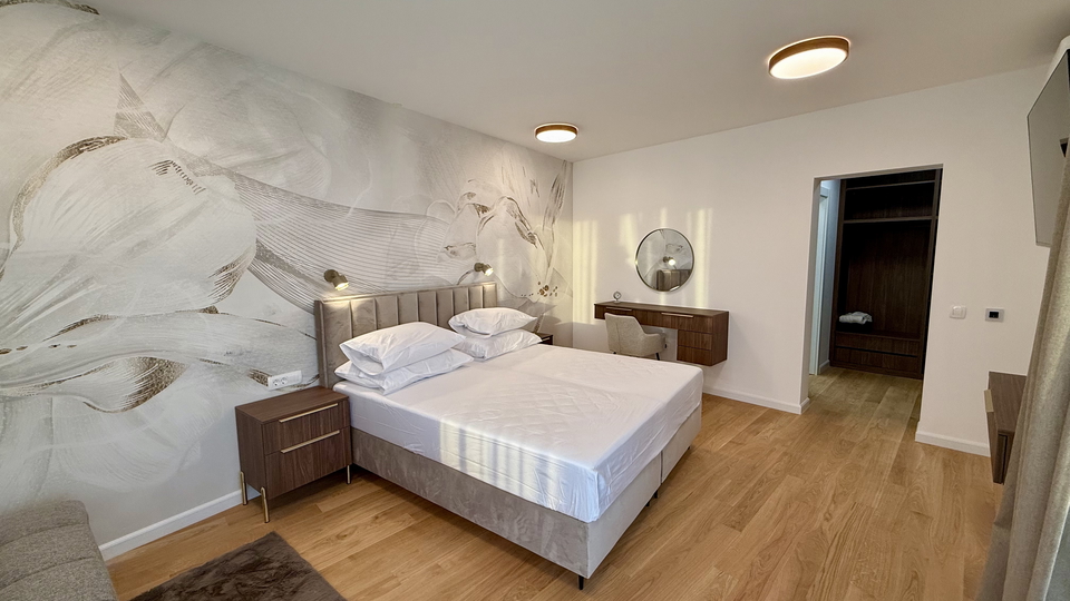 Luxusvilla mit wundersch&ouml;nem Meerblick in der N&auml;he von Rogoznica&excl;