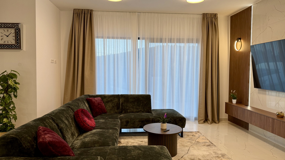 Luxusvilla mit wundersch&ouml;nem Meerblick in der N&auml;he von Rogoznica&excl;