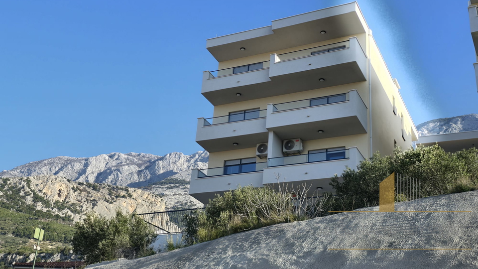 New construction! Three-room apartment with a sea view in Tučepi!