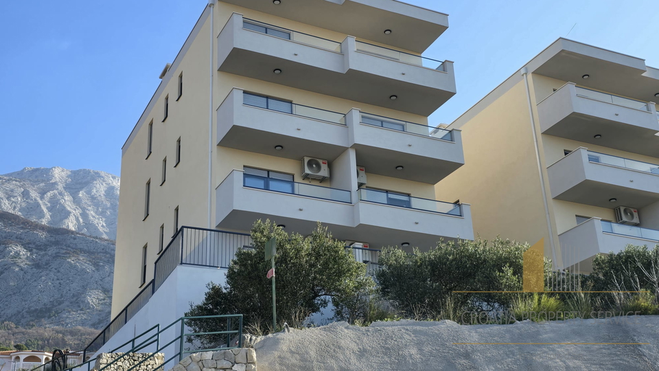 New construction! Three-room apartment with a sea view in Tučepi!